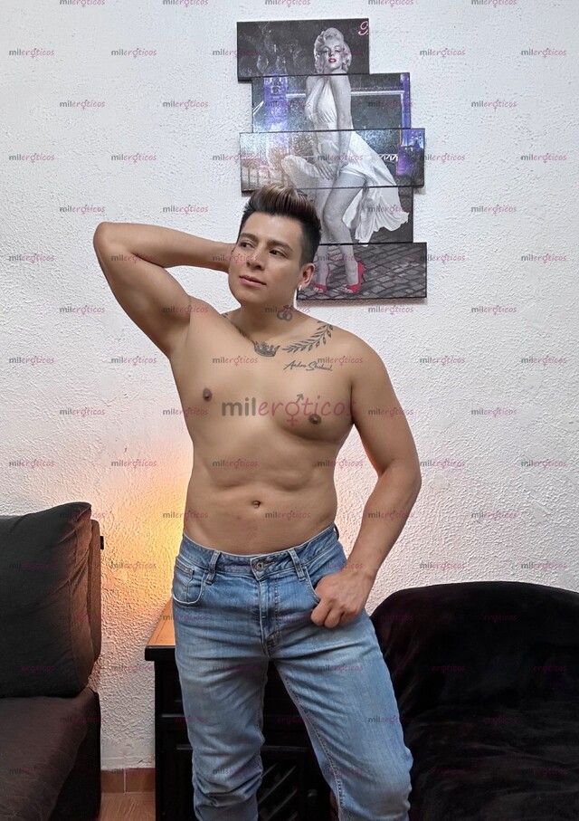 FOTOS DE MUCHACHO GUAPO CALIENTE Y LISTO PARA COMPLACER TUS DESEOS