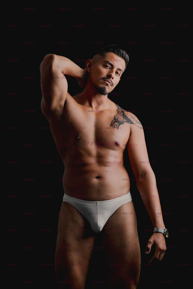 FOTOS DE HAGAMOS REALIDAD TUS FANTASÍAS. MACHO KINKY VARONIL Y TATUADO INT PASIVO PARA TI