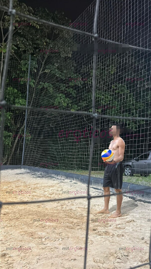 FOTOS DE UNIVERSITARIO BISEXUAL DISCRETO Y DEPORTISTA