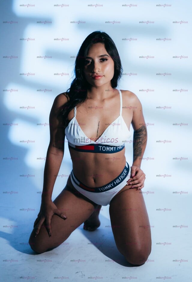 FOTOS DE SARA, HERMOSA PAISA , VEN DISFRUTA DE MIS ENCANTOS Y TRAVESURAS.