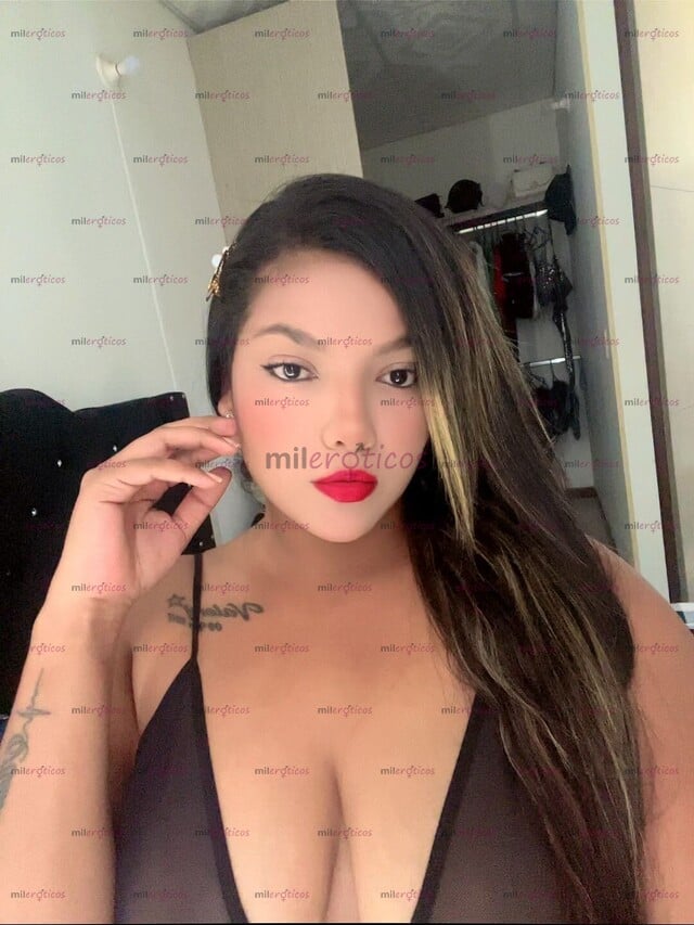 FOTOS DE HOLA PAPASITO LINDO ESTOY SOLITA EN CASA Y MOJADITA ESCRÍBEME