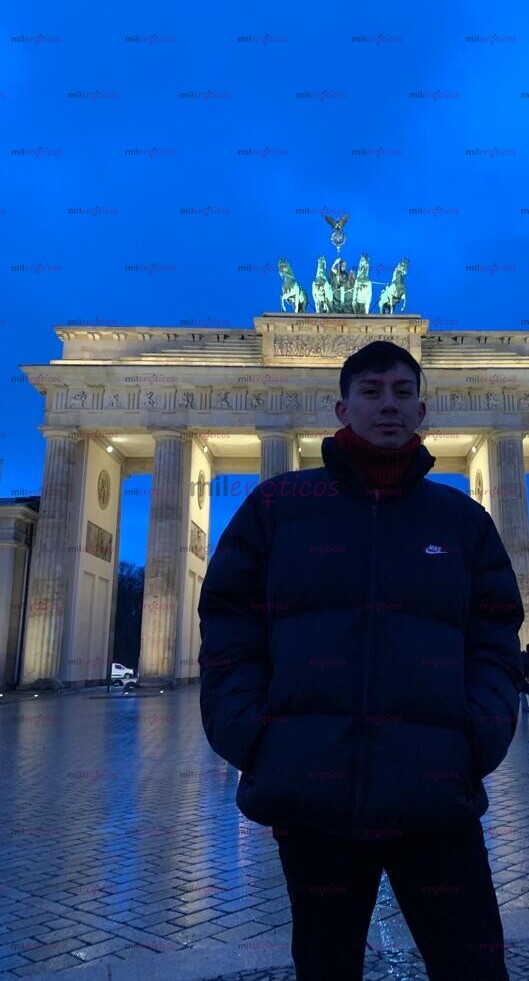 FOTOS DE JOVEN POLLO, DELGADO AMABLE Y ARRECHO PARA TI