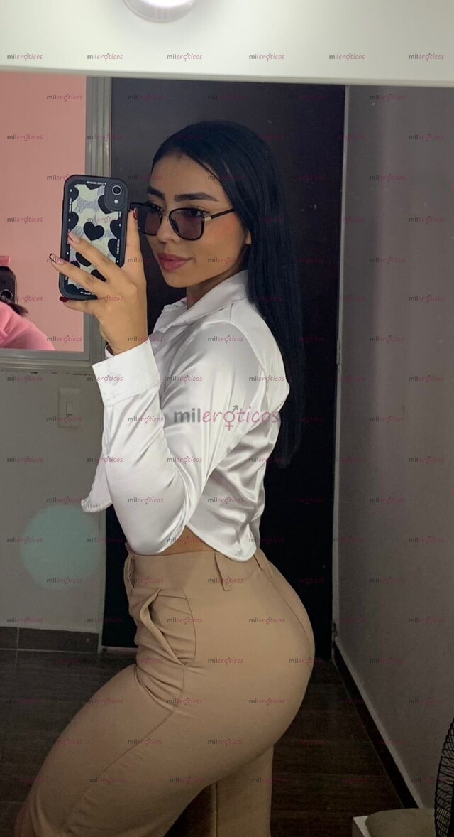 FOTOS DE NUEVA EN LA PÁGINA CUERPO ATLETICO CON SENOS FIRMES Y COLA GRANDE NATURAL ANGIE