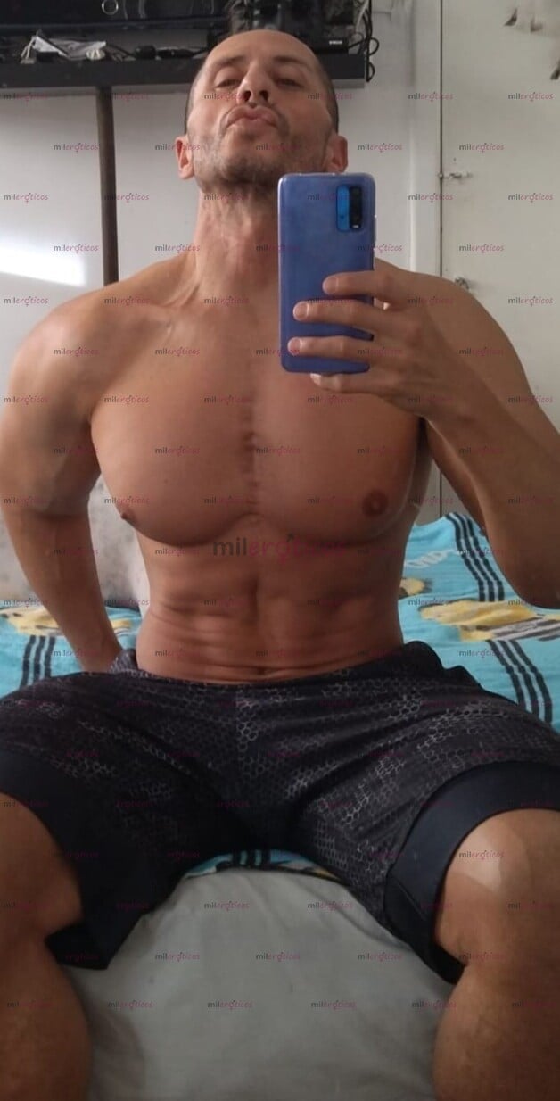 FOTOS DE ELIOT MADURO INOLVIDABLE, EXPERTO EN CONEXIONES PROFUNDAS.