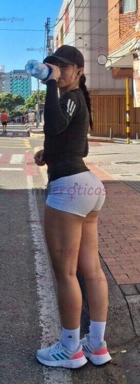 FOTOS DE NUEVA EN LA PÁGINA CUERPO ATLETICO CON SENOS FIRMES Y COLA GRANDE NATURAL ANGIE