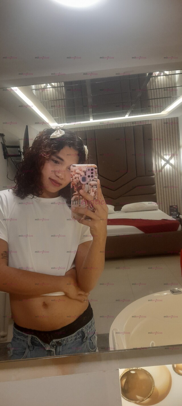 FOTOS DE SOY UNA RICA BEBE DISPUESTA A CUMPLIR TODOS TUS DESEOS
