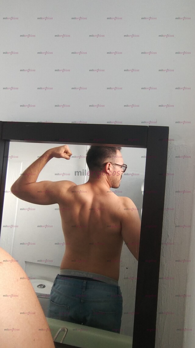 FOTOS DE HOMBRE SEXY MADURO DE 33 AÑOS COMPLACIENTE