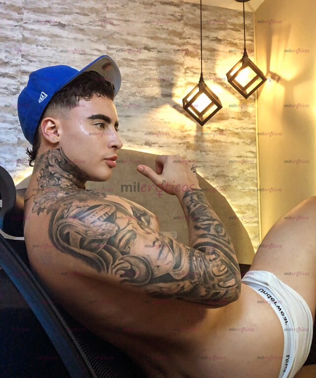 FOTOS DE POLLO SERIO RESERVADO Y TATUADO LISTO PARA COMPLACERTE