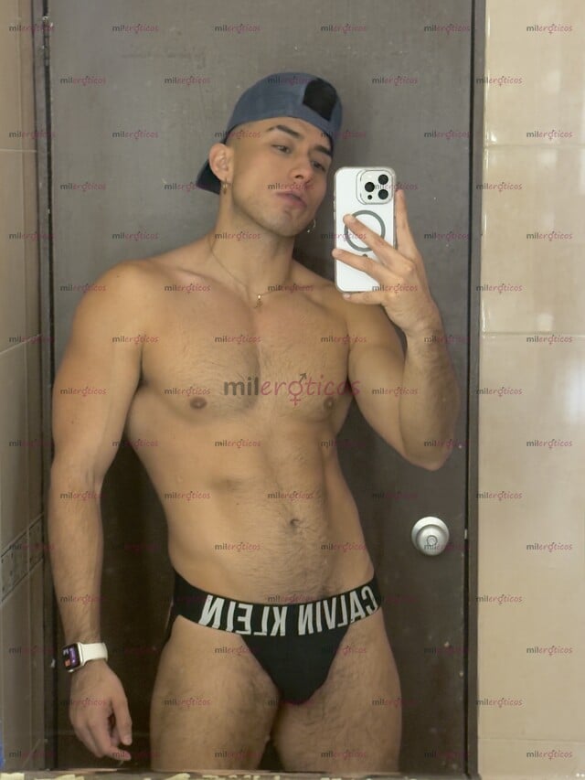 FOTOS DE CHACAL VARONIL CON RICO CULO Y VERGA, TE HARE PASAR UN MOMENTO SUPER RICO