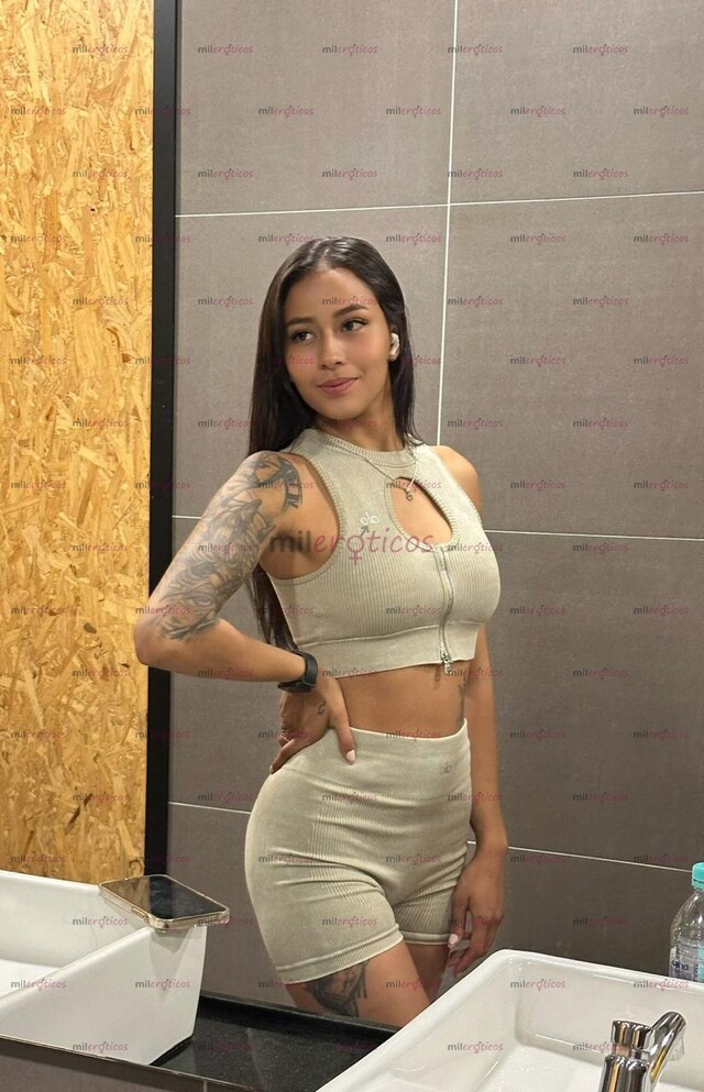 FOTOS DE !! SARA COQUETA HERMOSA UN BOMBONCITO LA MAS CALIENTE