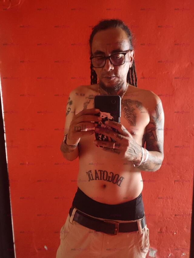 FOTOS DE JOVEN ATLÉTICO DISPUESTO A COMPLACER TODAS TUS MÁS ÍNTIMAS FANTASÍAS CUENTO CON