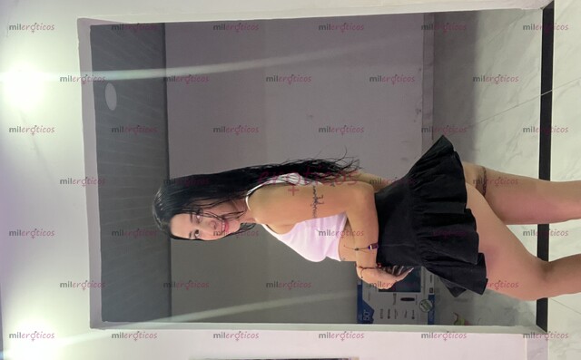 FOTOS DE MELISSA SEXY FLACA DE 20 AÑOS MUY COMPLACIENTE EN LA CAMA