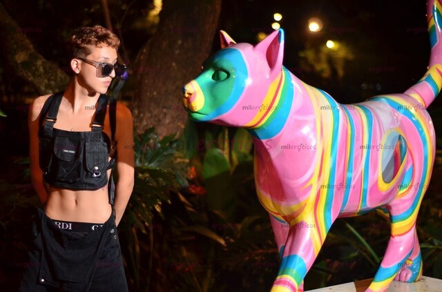 FOTOS DE CHICO UNIVERSITARIO CON GANAS DE COMPLACERTE