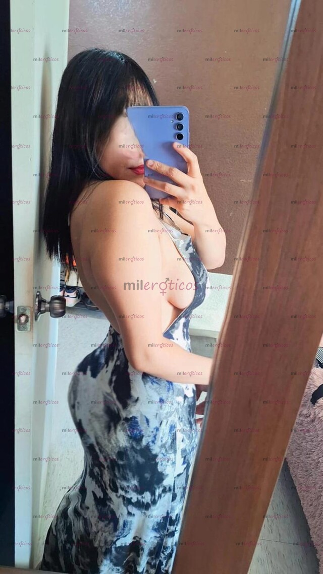 FOTOS DE ARI MOJADA ESPERANDO QUE LA COJAS MIRÁNDOLA CON CARIÑO