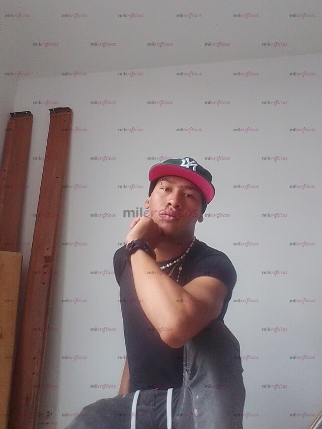 FOTOS DE HOLA SOY SOY TU GIGOLO MORENO DISPUESTO A COMPLACERTE EN LO Q DESEAS SOY TU HOMB