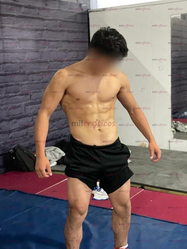 FOTOS DE ACOMPAÑANTE MASCULINO JOVEN, ATRACTIVO Y DISCRETO CON TRATO DE CALIDAD