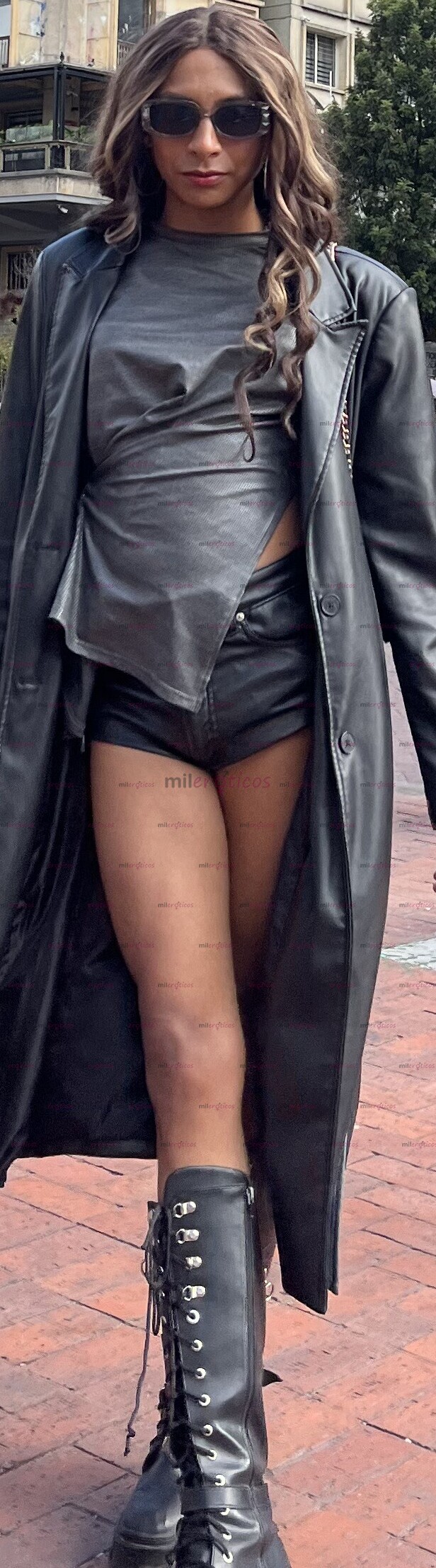 FOTOS DE MISSTRESS TRANS CON GANAS DE DOMINARTE COMO PERRA