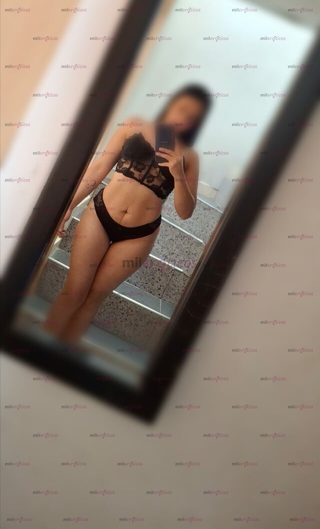 FOTOS DE ZOE ;ROLA DE CARA LINDA,CABELLO LARGO NEGRO ; DELGADA PIEL BL