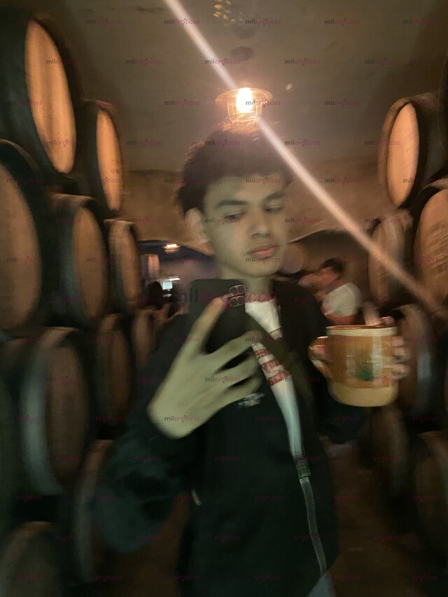 FOTOS DE TENGO 18 AÑOS ESTOY EN PREPA Y SOY ALGO TÍMIDO AL PRINCIPIO.