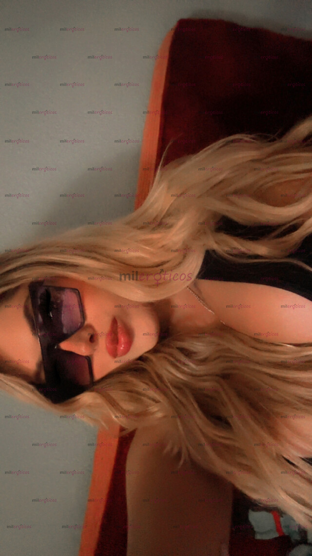 FOTOS DE ELEGANTE TRANS EXPERTA EN LA CAMA PARA COGER EL ROL QUE TÚ QUIERAS