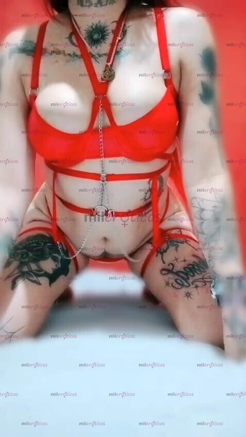 FOTOS DE AMÉRICA,FLAQUITA GUAPISIMA TATUADA DE PIEL BLANCA SUPER SUAVECITA Y MUY CACHONDA