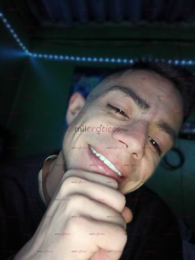 FOTOS DE JOVEN ATLETICO CON 19 CM AMANTE DISCRETO ADICTO AL SEXO