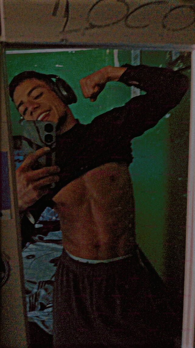 FOTOS DE JOVEN ATLETICO CON 19 CM AMANTE DISCRETO ADICTO AL SEXO