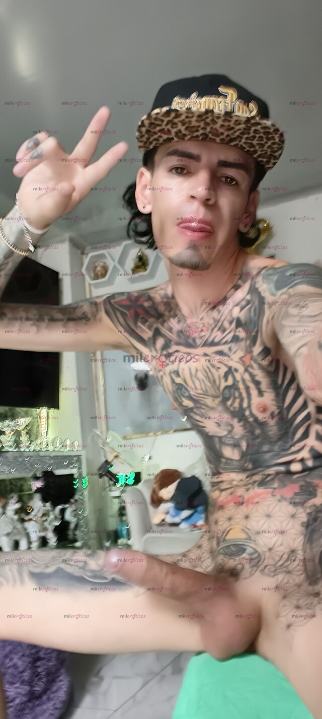 FOTOS DE FLACO ACTIVO BLANCO TATUADO MORBOSO CON SITIO