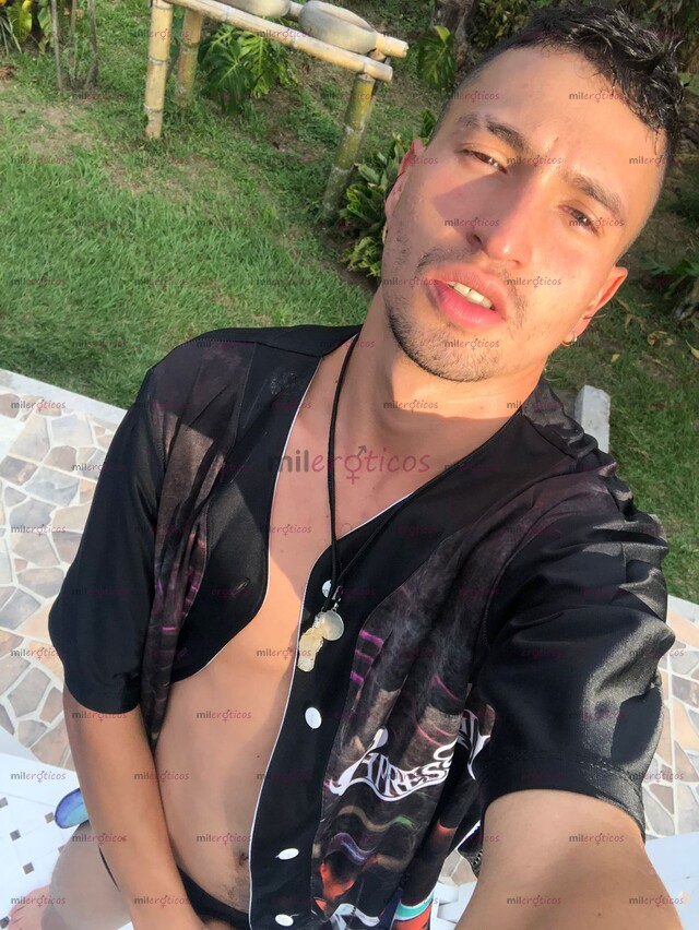 FOTOS DE FLACO NEA ARRECHO VERGON CON GANAS DE TALADRAR CULOS