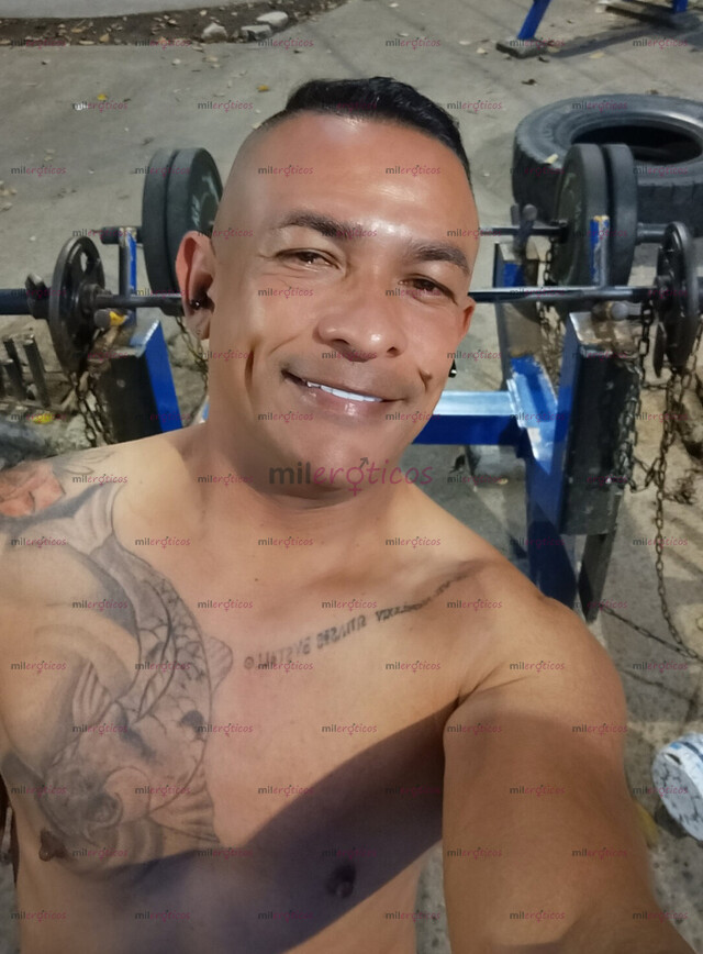 FOTOS DE COSTEÑO XXXL VERGÓN RECIÉN LLEGADO DE CARTAGENA CON BUENA ERECCIÓN Y LECHERO