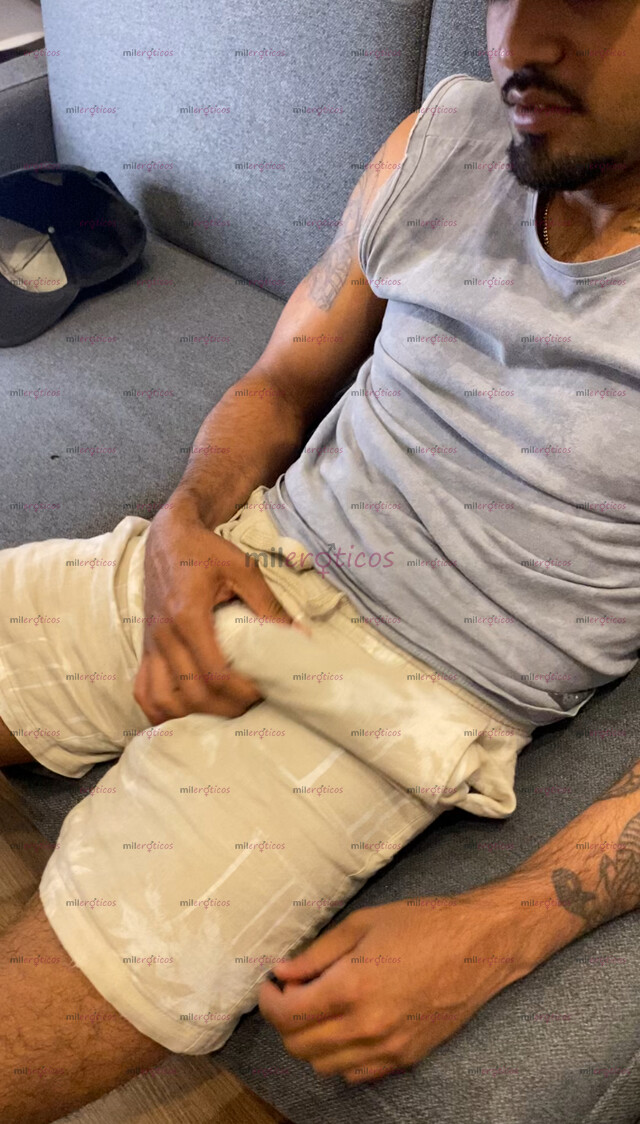 FOTOS DE MACHO HÉTERO 100% CABALLERO Y DOMINANTE,MORENO DE 26 AÑOS