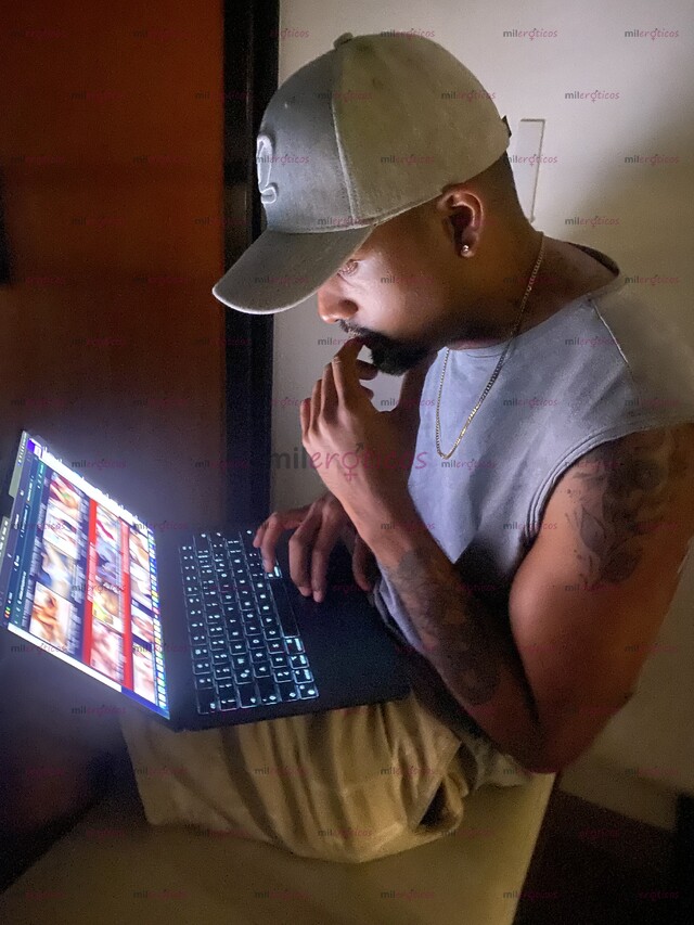 FOTOS DE MACHO HÉTERO 100% CABALLERO Y DOMINANTE,MORENO DE 26 AÑOS