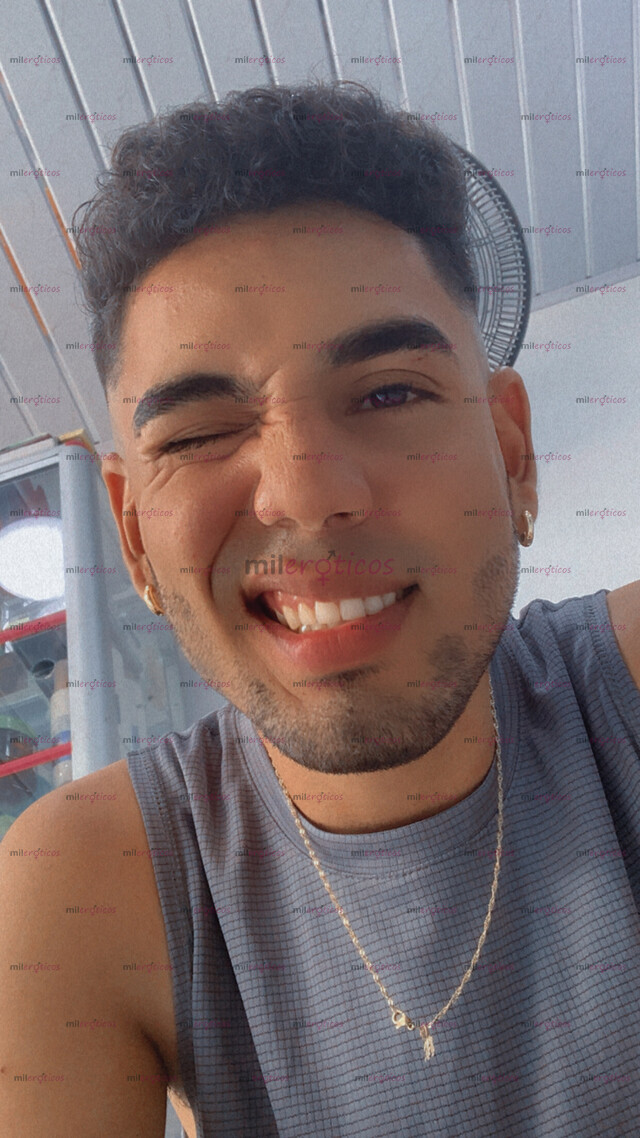 FOTOS DE MORENO ESBELTO BIEN CALIENTE Y CULI PARA TI