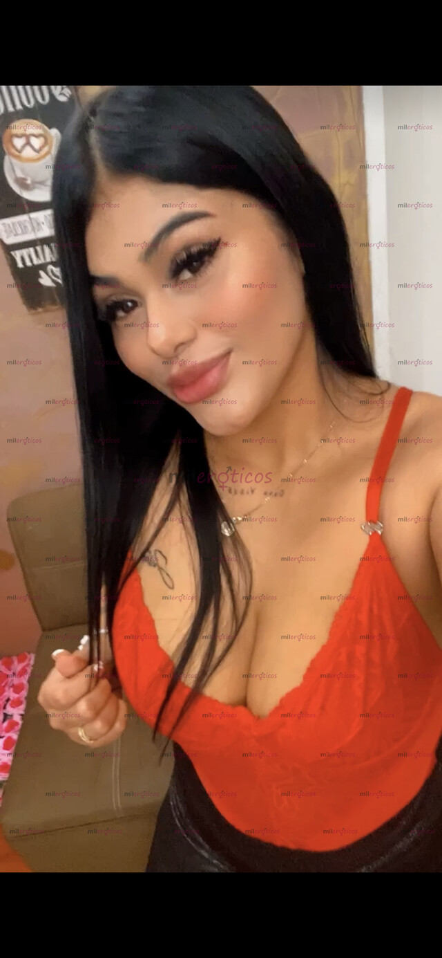 FOTOS DE CURVAS DE IMPACTO Y CARA PRECIOSA . COMPLACIENTE Y SEXY