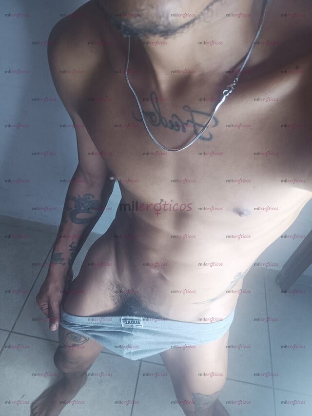 FOTOS DE MORENO DISPUESTO A CUMPLIR TUS FANTASIAS Y DESEOS