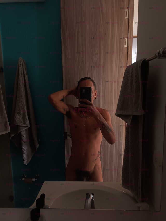 FOTOS DE MORENO DISPUESTO A CUMPLIR TUS FANTASIAS Y DESEOS