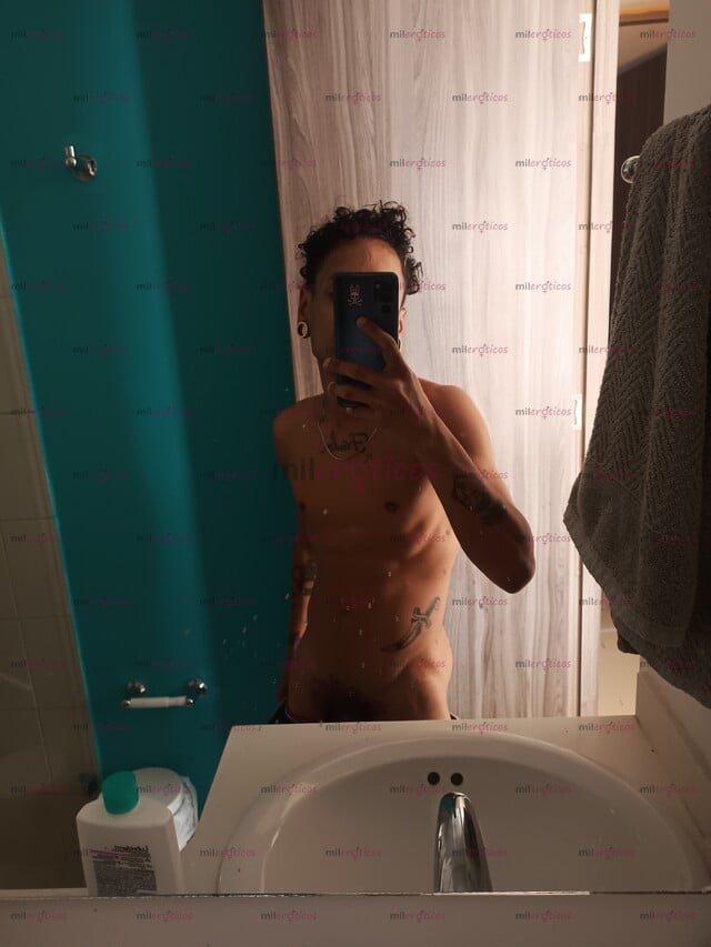 FOTOS DE MORENO DISPUESTO A CUMPLIR TUS FANTASIAS Y DESEOS