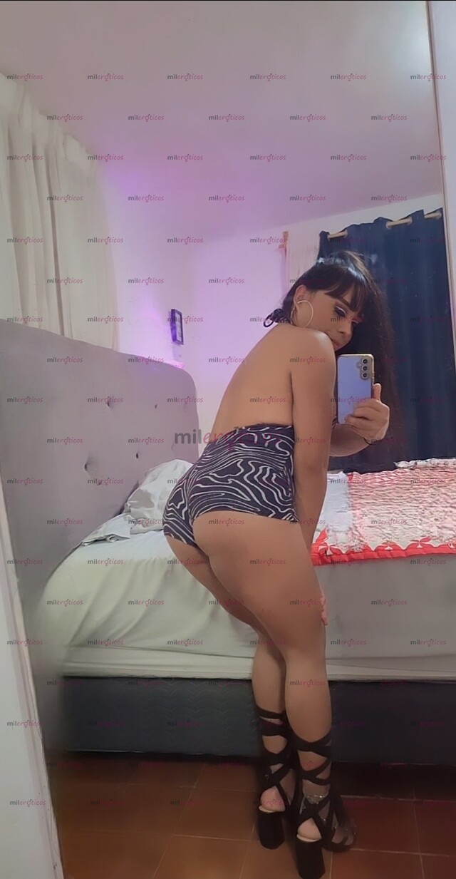 FOTOS DE BOQUITA TRAGA VERGAS CON GARGANTA PROFUNDA Y SORPRESA ENTRE LAS PIERNASS