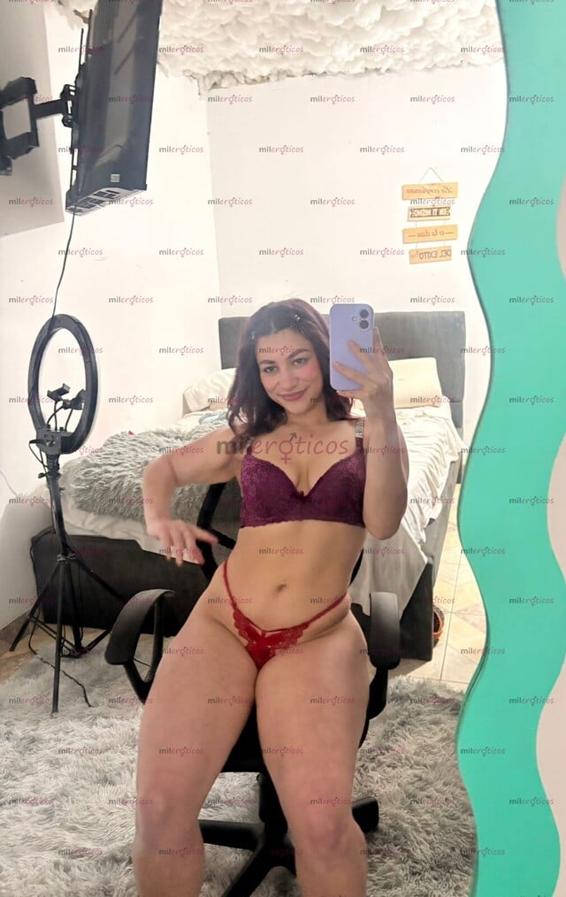 FOTOS DE HERMOSA UNIVERSITARIA CARITA DE ÁNGEL TETONA, PELICASTAÑA Y CON. CUERPO DE GYM.