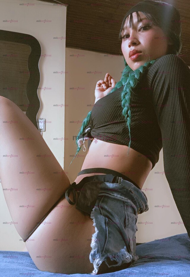 FOTOS DE MORENA CON UNA HERMOSA PIEL CANELA JOVEN PARA QUE DISFRUTES