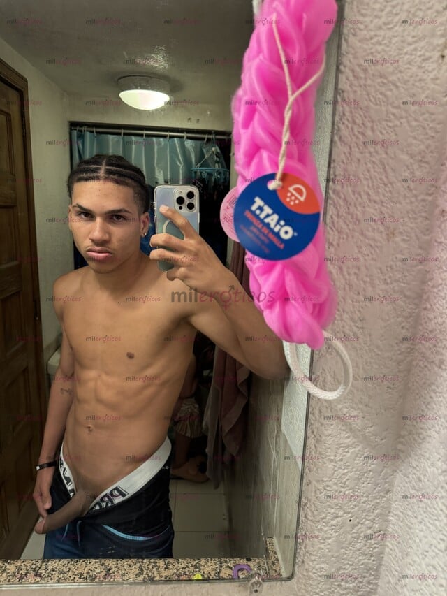 FOTOS DE SOY UN JOVEN CUBANO, MORENITO, 18AÑOS, MIDO 1.80, VERGOTA DE 20CM Y CABELLO RIZO
