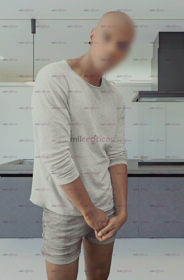 FOTOS DE NUEVO Y EXCLUSIVO MASAJISTA EROTICO, RECIEN LLEGADO ALA CIUDA