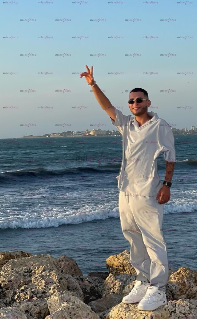 FOTOS DE PAISA ALTO, FLACO DISPUESTO A COMPLACERTE 3046658777 SOLO DOMICILIOS