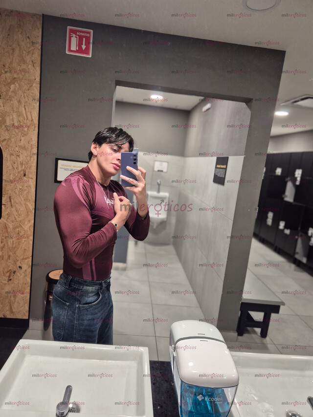 FOTOS DE CHICO CALIENTE CON BUENA VERGA Y BUEN CULO EN TU CIUDAD... EL PARAÍSO TE ESPERA