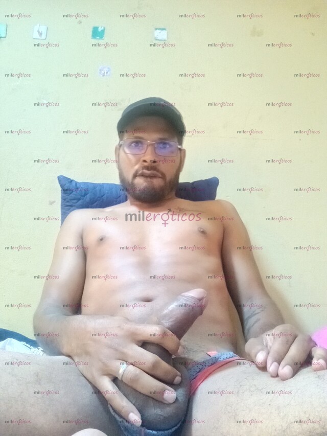 FOTOS DE MORENITO CALIENTE DISPUESTO A COMPLACER TUS FANTASÍAS
