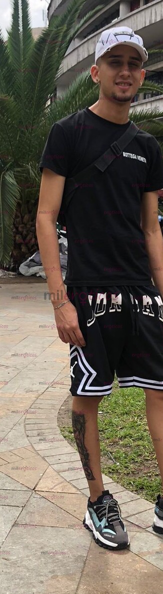 FOTOS DE MACHO COMPLACIENTE VERSÁTIL MORBOSO 22CM DOTADO 100% GARANTIZADO CON SITIO