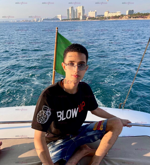 FOTOS DE CHICO PAISA DISPUESTO A COMPLACERTE ESCRÍBEME YA. VERGON
