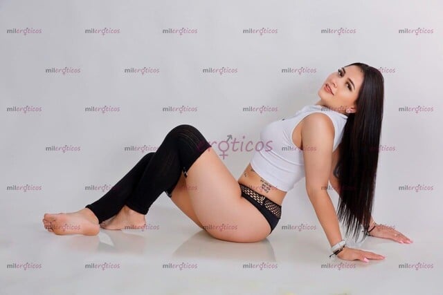 FOTOS DE LA FLAQUITA MÁS CALIENTE Y ESTRECHITA PARA QUE LA PASES BIEN RICO Y DISFRUTES!