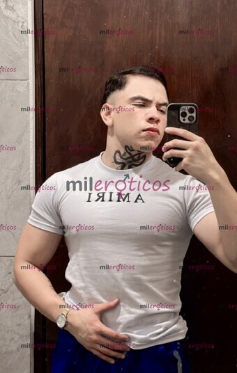 FOTOS DE EDWIN SUPER CALIENTE CON BUENA VERGA Y RICO