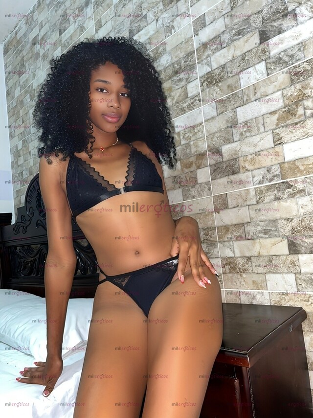 FOTOS DE HOLA MIS AMORES MI NOMBRE SAMI UNA MORENA COMPLACIENTE